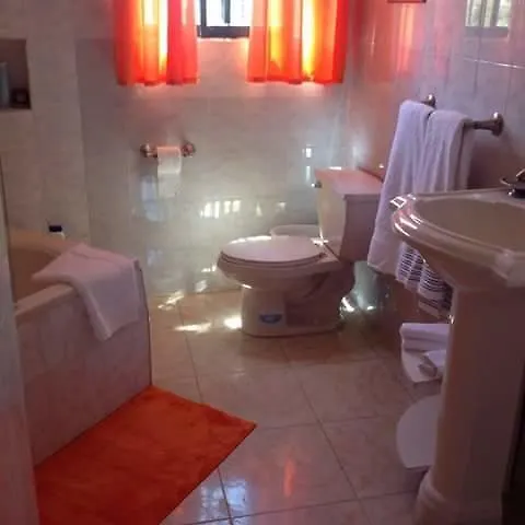 Le Jardin Hotel Mirebalais